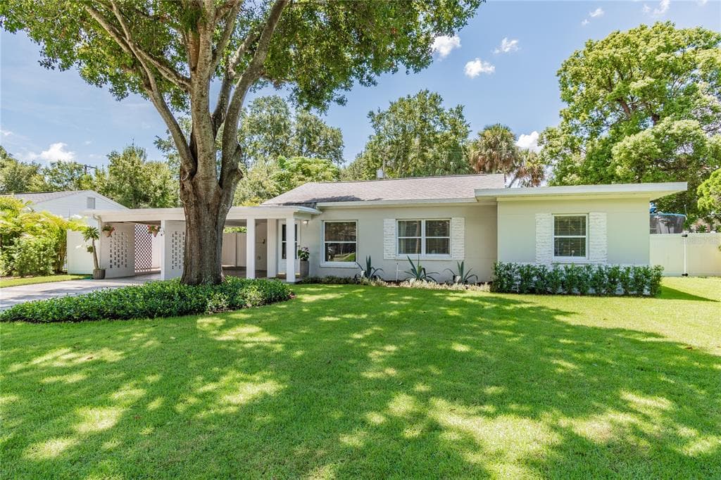 4626 W EL PRADO BOULEVARD TAMPA, FL 33629