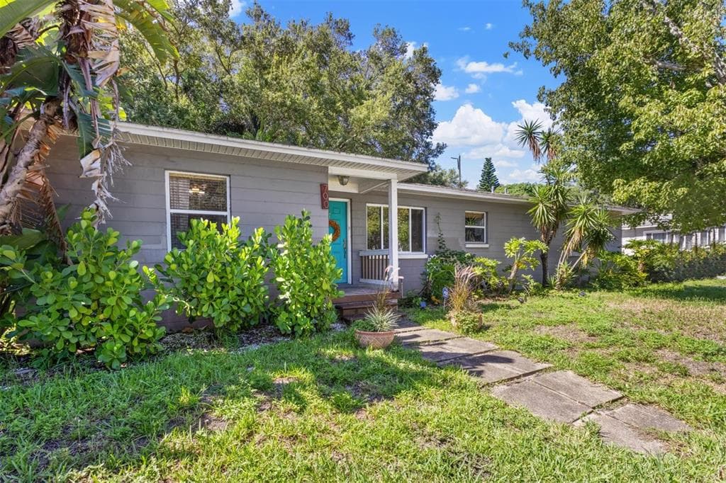 700 38TH AVENUE N ST PETERSBURG, FL 33704