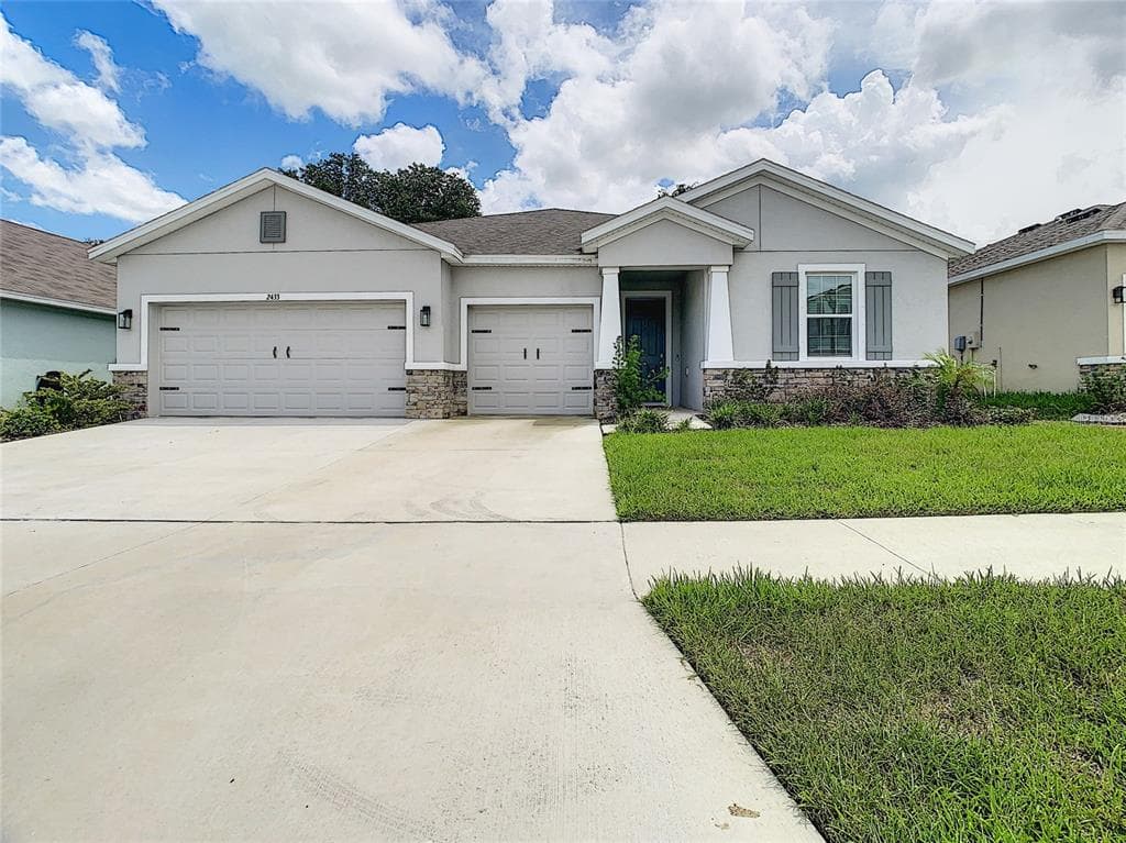 2433 KNIGHT ISLAND DR DRIVE
