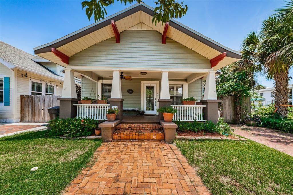 747 2ND STREET N ST PETERSBURG, FL 33701