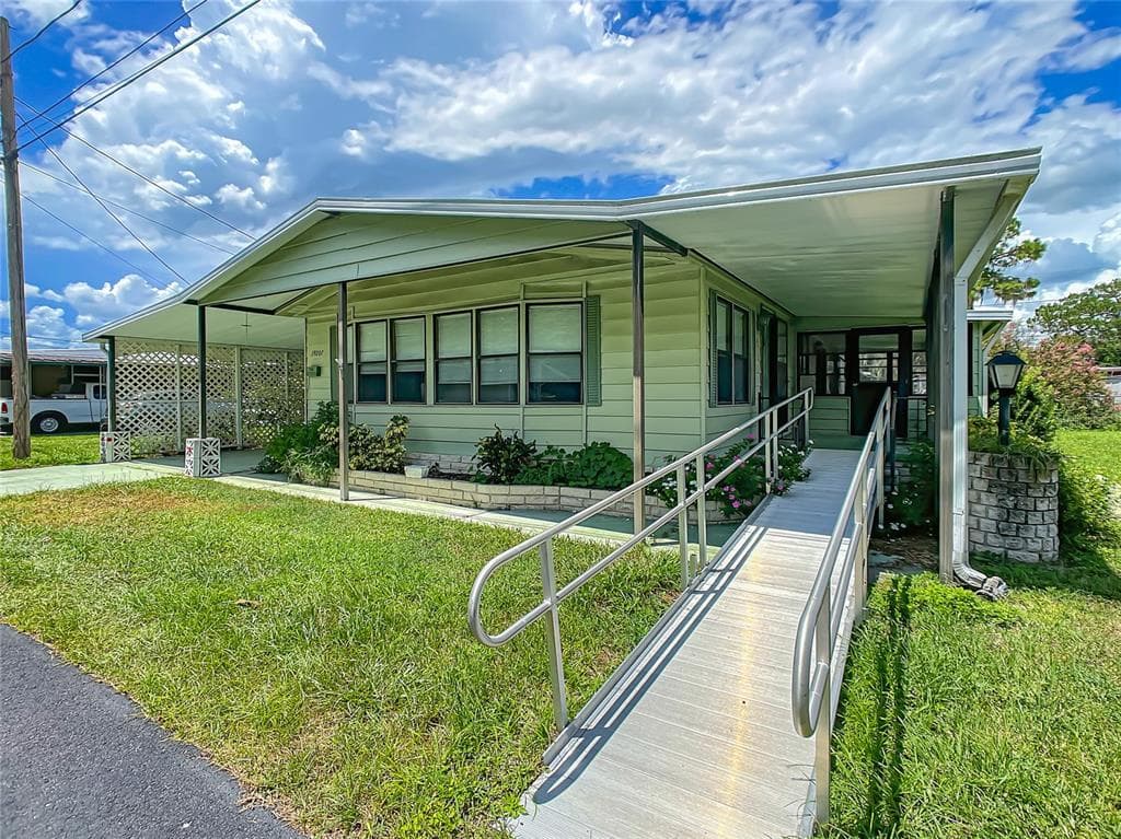 39207 HEATH DRIVE ZEPHYRHILLS, FL 33542