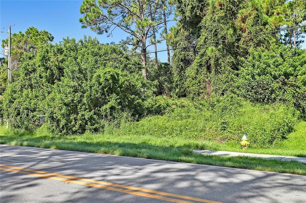 JEANNIN DRIVE NORTH PORT, FL 34288