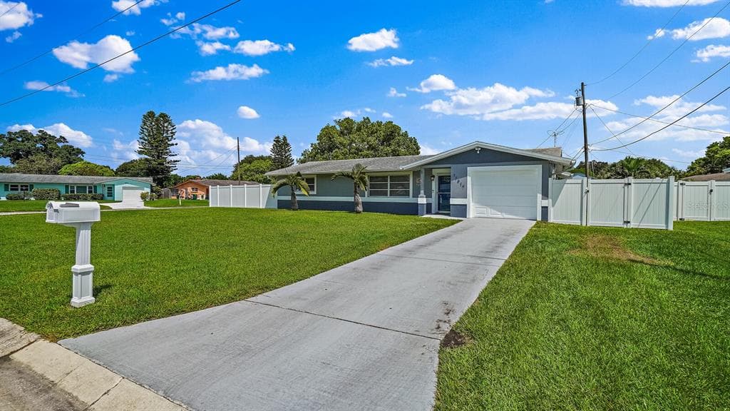 11917 85TH TERRACE SEMINOLE, FL 33772