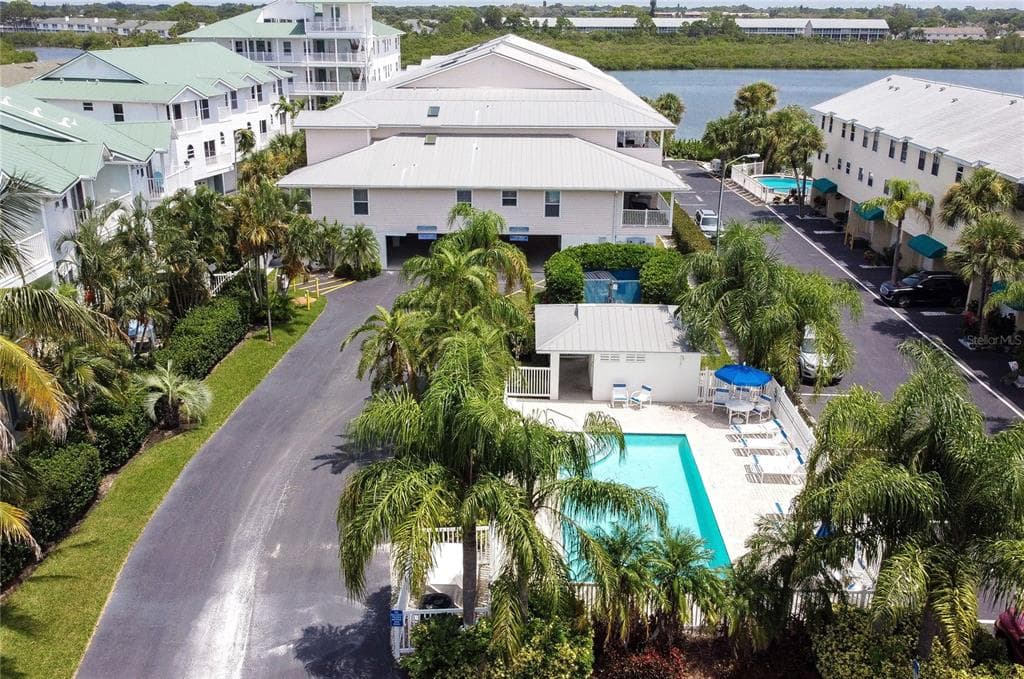 19811 GULF BOULEVARD UNIT 206 INDIAN SHORES, FL 33785