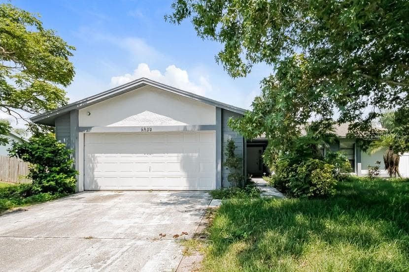6529 SEAFAIRER DRIVE TAMPA, FL 33615