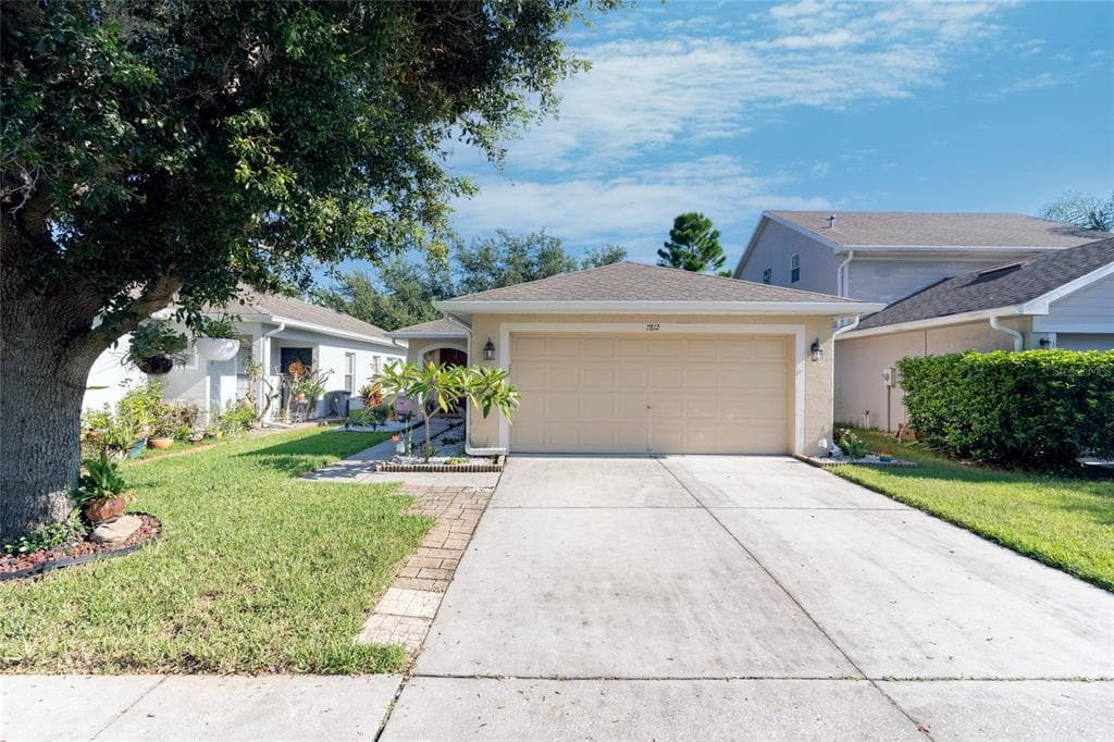 7812 FOXGROVE DRIVE LAND O LAKES, FL 34637
