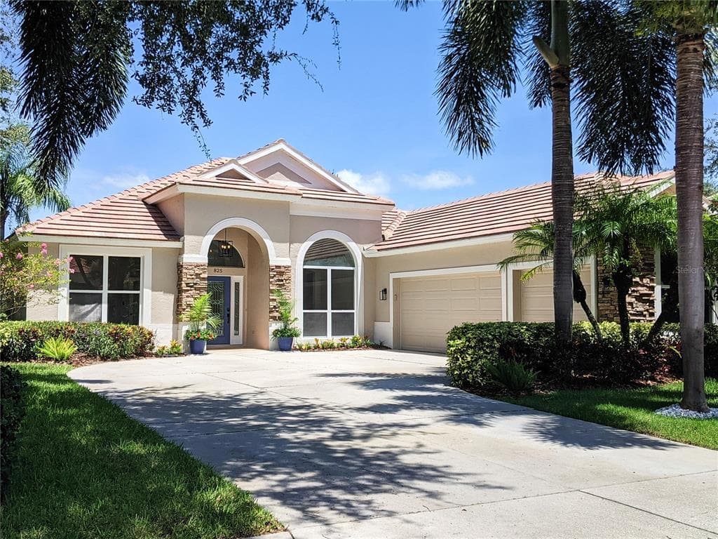 825 OAK BRIAR LANE OSPREY, FL 34229