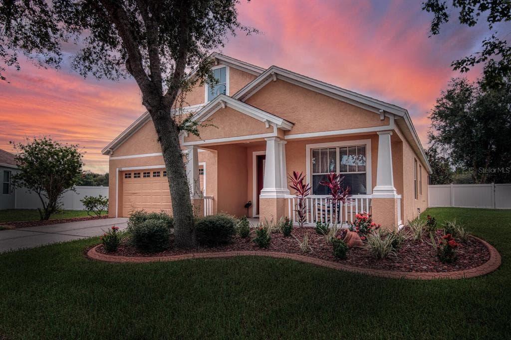 1024 NAPOLEAN WAY WESLEY CHAPEL, FL 33544