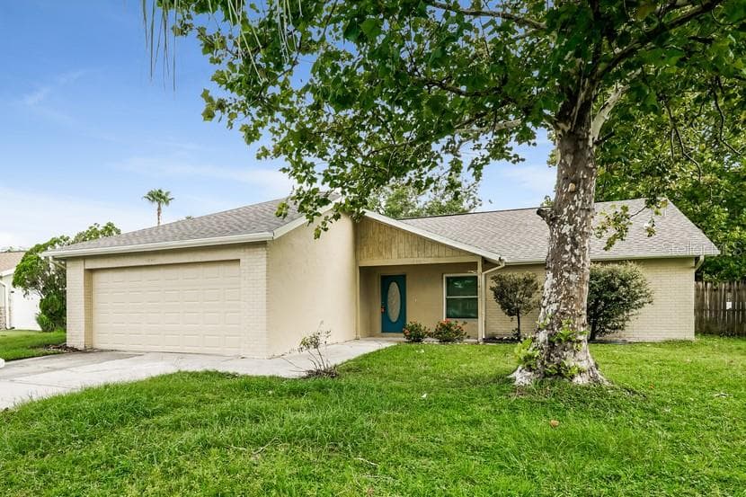 1402 FOXBORO DRIVE BRANDON, FL 33511