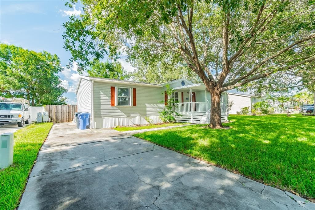 10424 GOSHAWK DRIVE RIVERVIEW, FL 33578