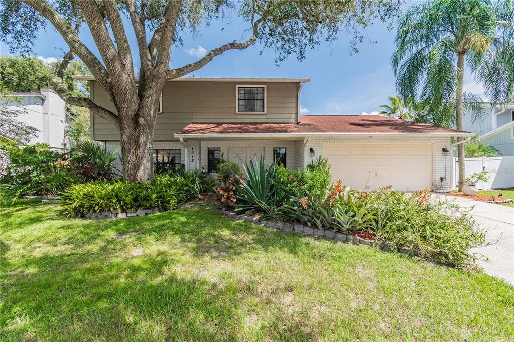 1312 CORNER OAKS DRIVE