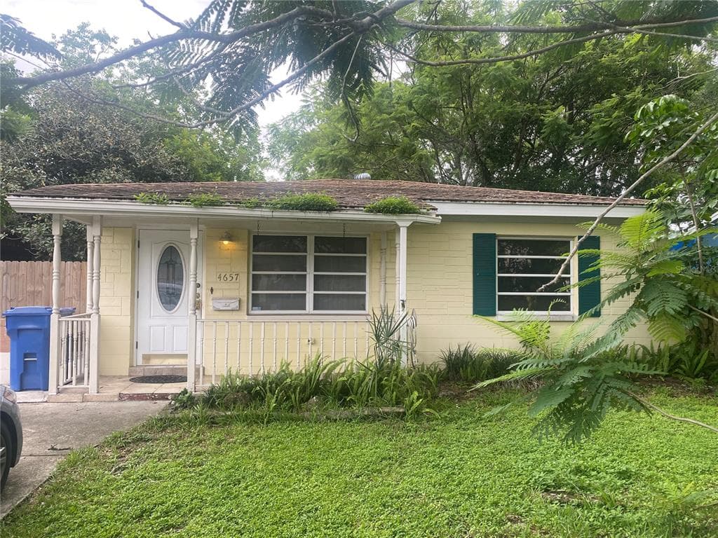 4657 IRIS STREET N ST PETERSBURG, FL 33714