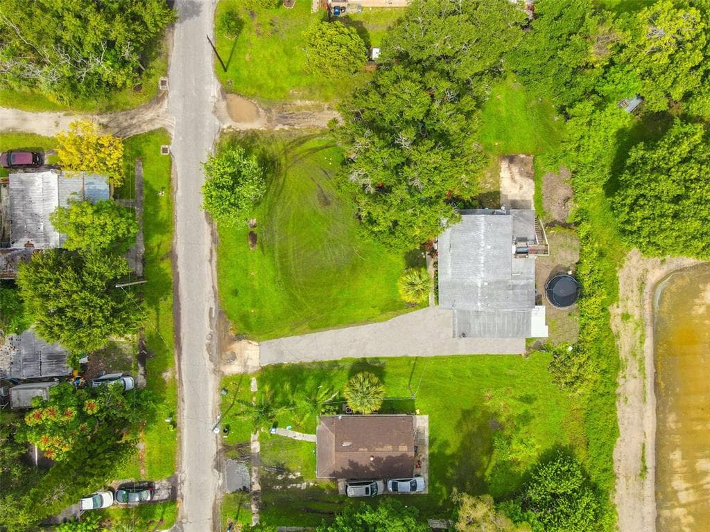 1114 36TH AVENUE W BRADENTON, FL 34205
