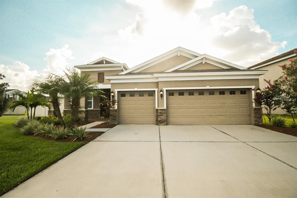 6621 FAIRWATER DRIVE RIVERVIEW, FL 33578