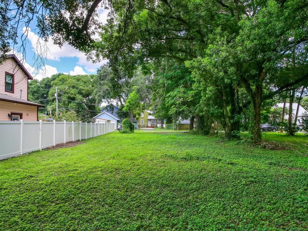 310 E ROSS AVENUE TAMPA, FL 33602