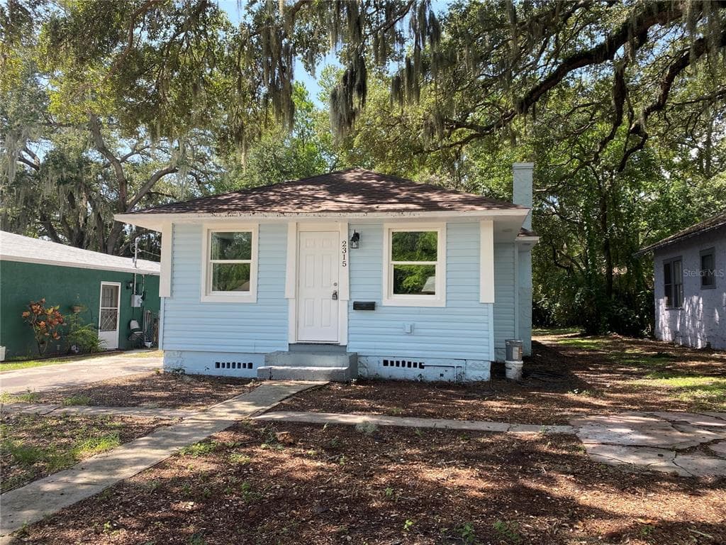 2315 AUBURN STREET S ST PETERSBURG, FL 33712