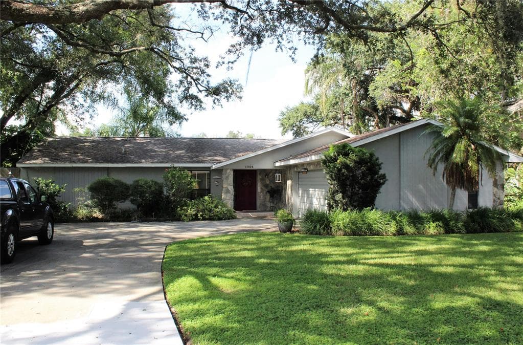1904 DOVE FIELD PLACE BRANDON, FL 33510