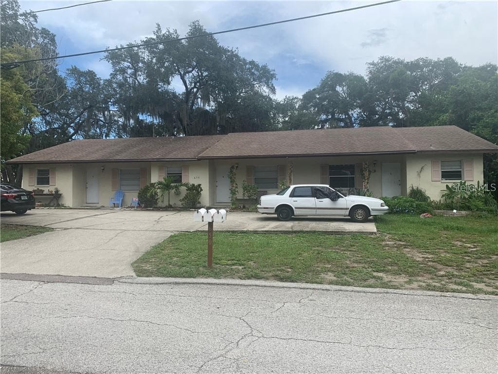 650 12TH STREET PALM HARBOR, FL 34683