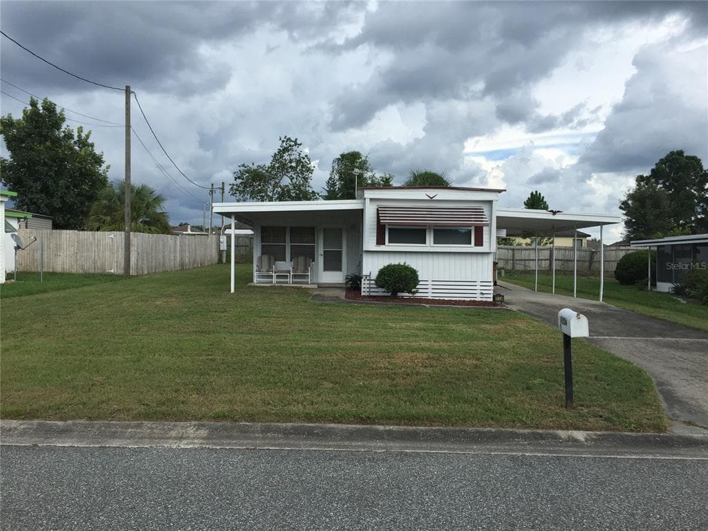 11534 HICKORY LANE TAVARES, FL 32778