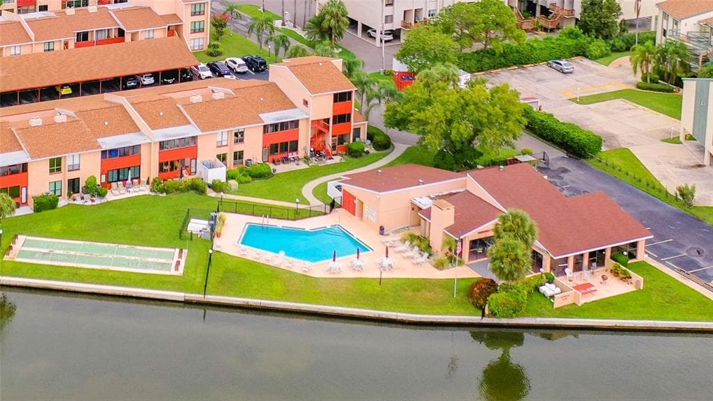1 WINDRUSH BOULEVARD UNIT 84 INDIAN ROCKS BEACH, FL 33785