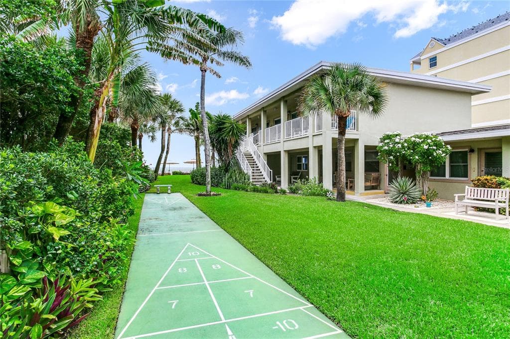16850 GULF BOULEVARD UNIT 8 NORTH REDINGTON BEACH, FL 33708