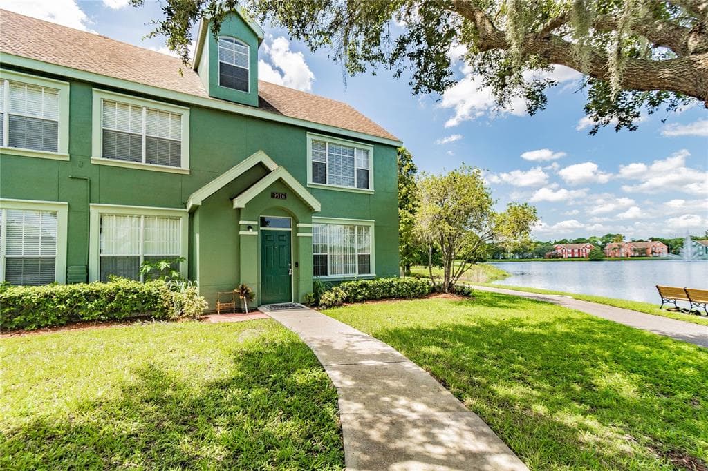 9616 LAKE CHASE ISLAND WAY TAMPA, FL 33626