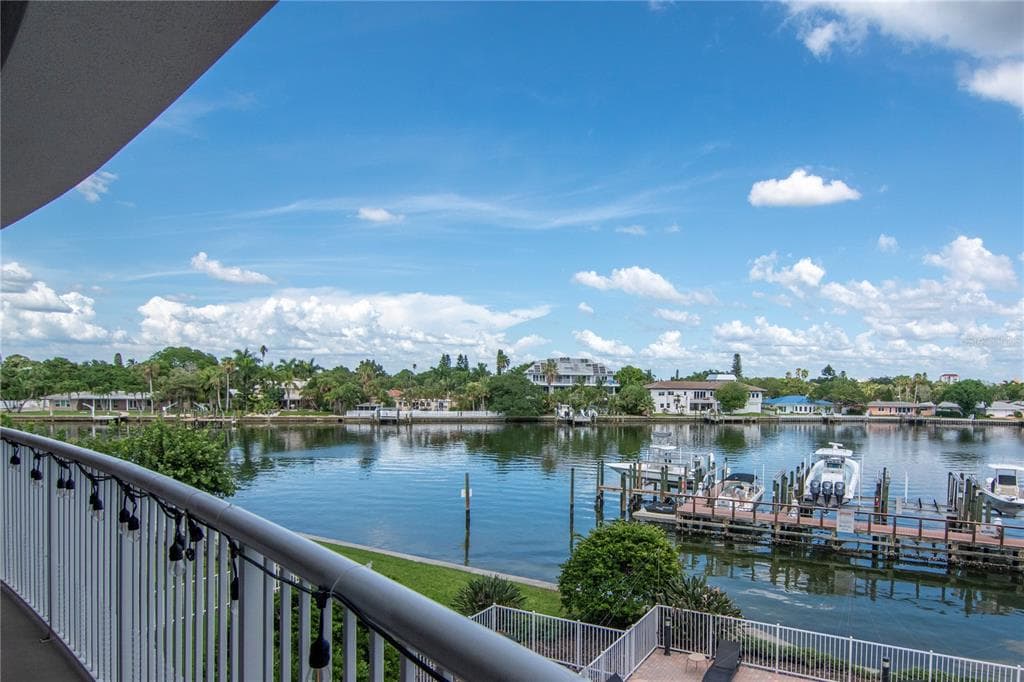 3805 GULF BOULEVARD UNIT 304 ST PETE BEACH, FL 33706