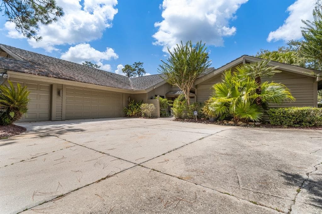 5335 SAND CRANE COURT WESLEY CHAPEL, FL 33543