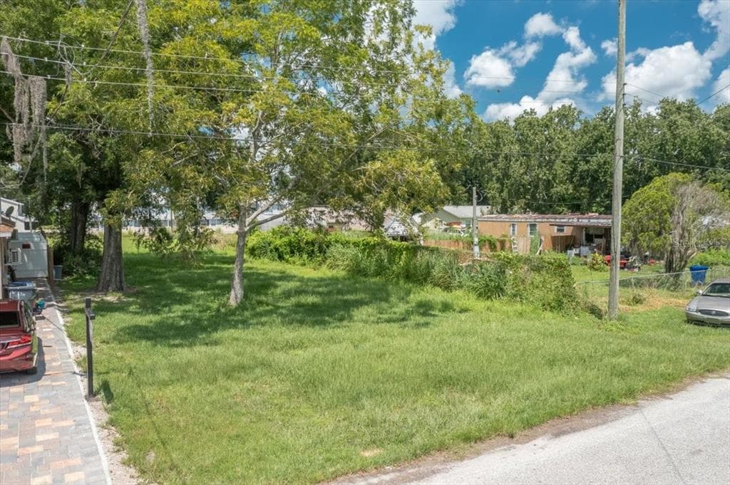 12710 HOLYOKE AVENUE TAMPA, FL 33624