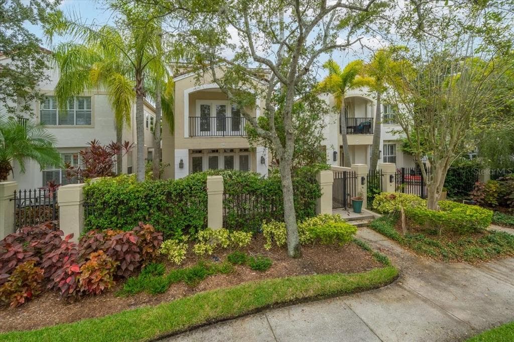 1026 ROYAL PASS ROAD TAMPA, FL 33602