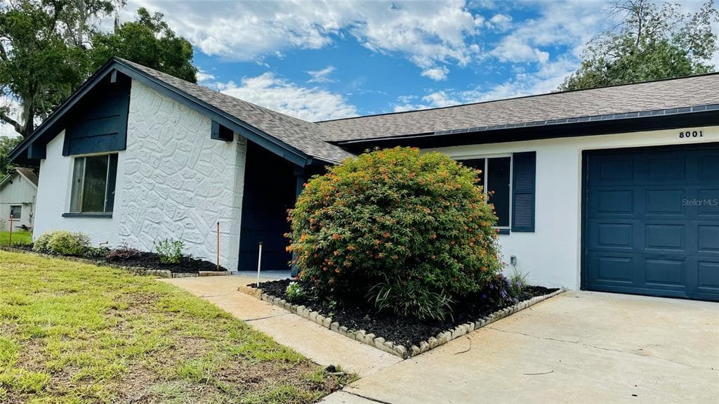 8001 BEAVER CREEK LOOP HUDSON, FL 34667