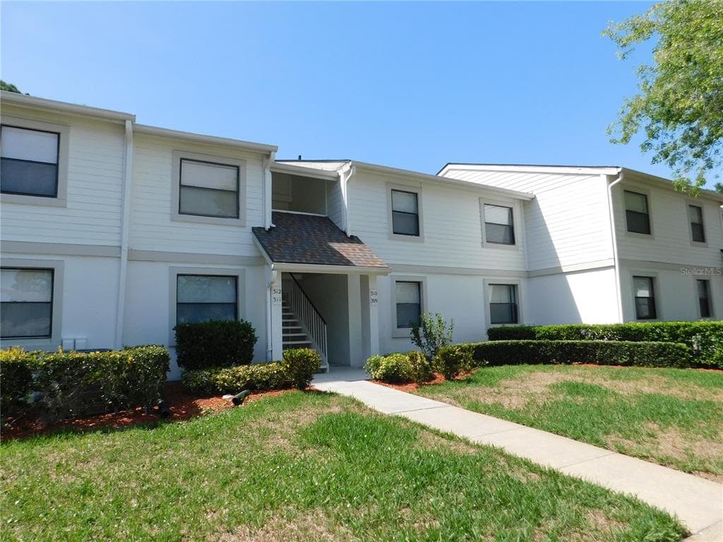 310 WINDWARD PLACE OLDSMAR, FL 34677