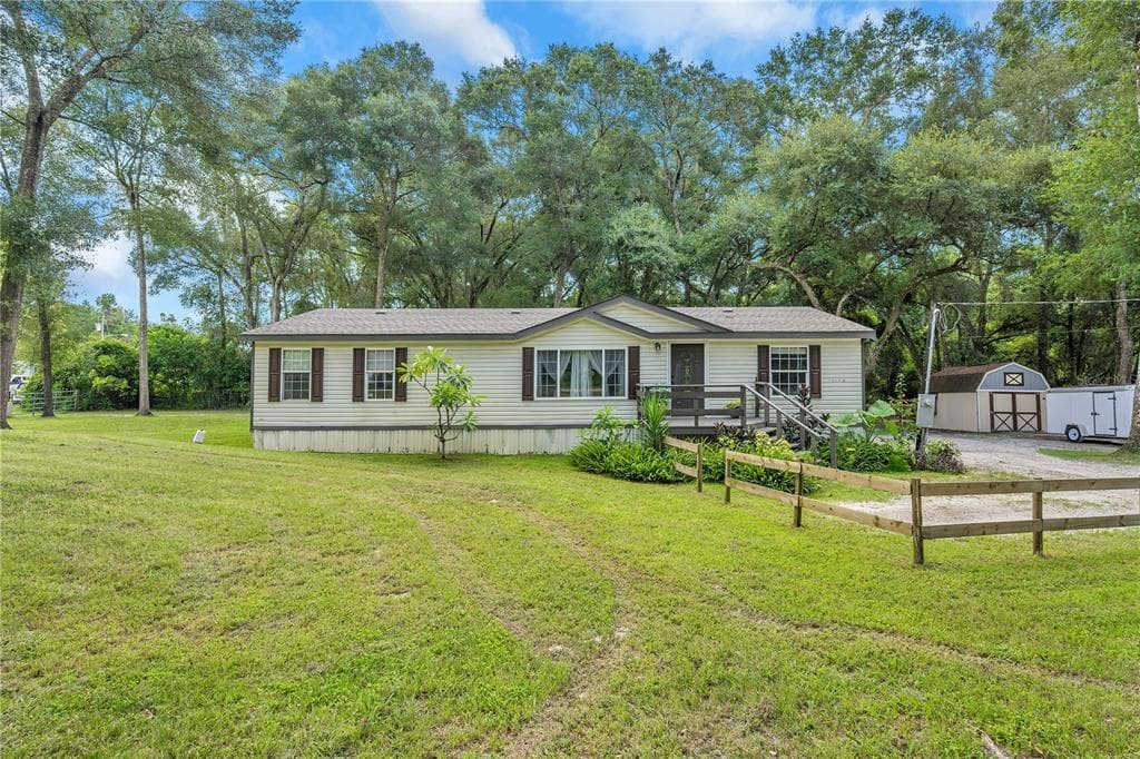 17438 LAWLESS ROAD SPRING HILL, FL 34610
