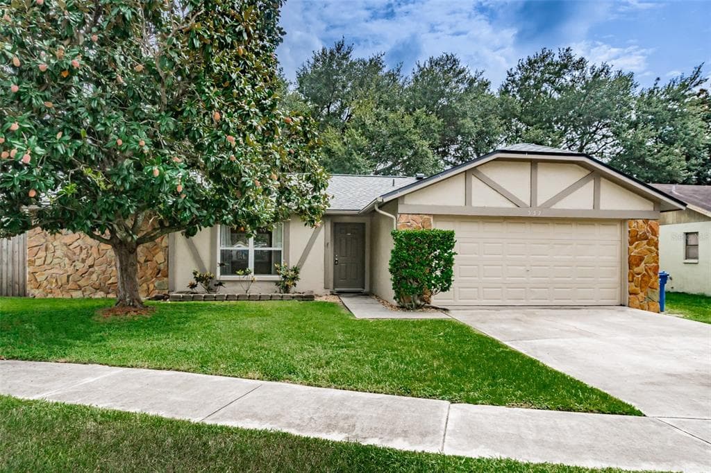 557 RAPID FALLS DRIVE BRANDON, FL 33511