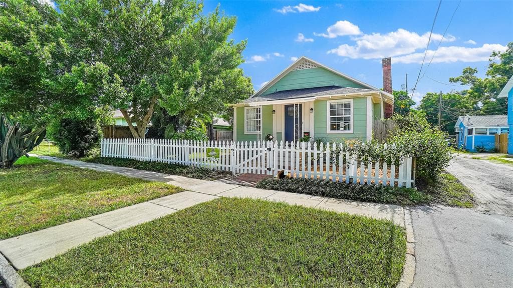 419 23RD STREET N ST PETERSBURG, FL 33713