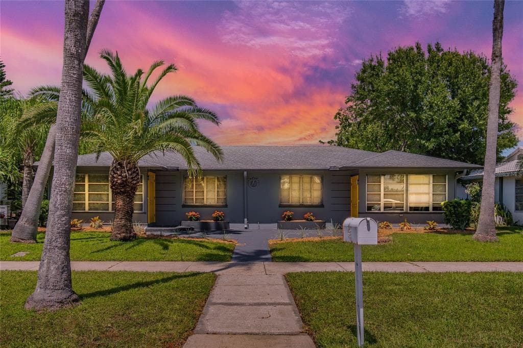 3211 E DEBAZAN AVENUE