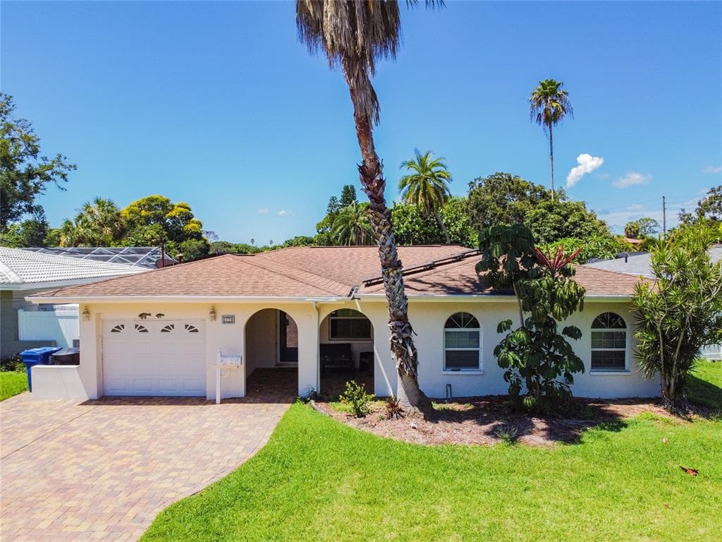 5024 VENETIAN BOULEVARD NE ST PETERSBURG, FL 33703