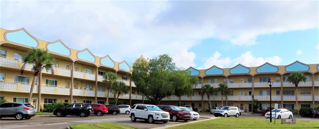 2467 FINLANDIA LANE UNIT 67 CLEARWATER, FL 33763