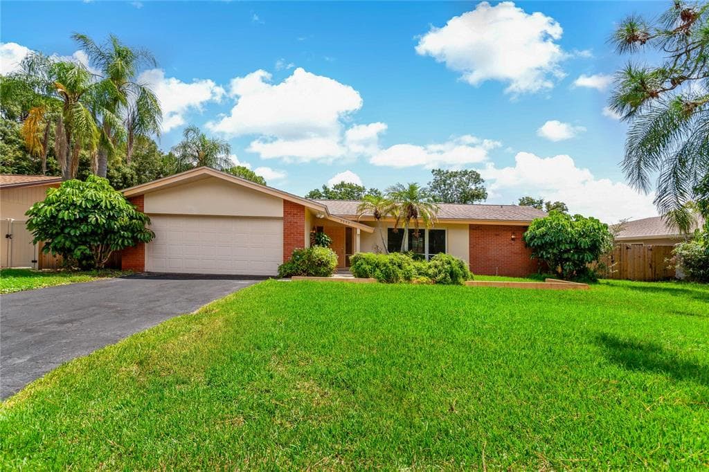 8653 15TH LANE N