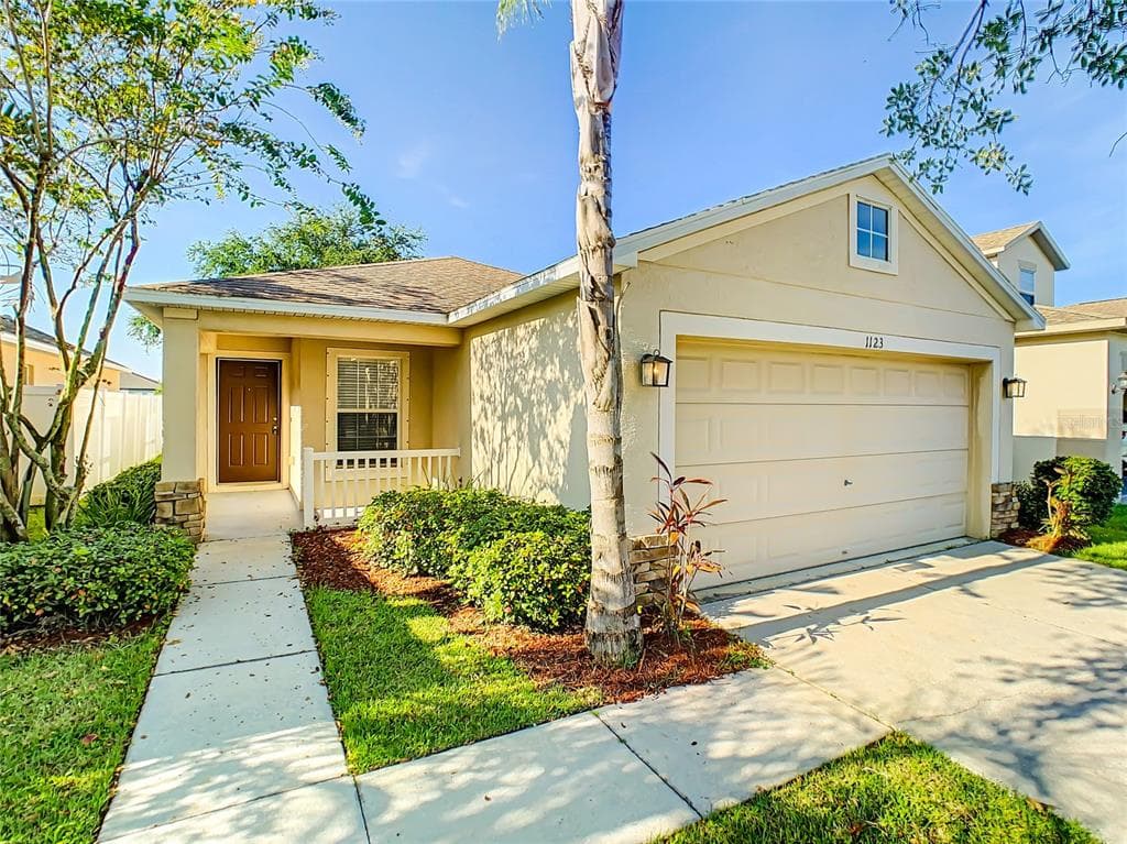 1123 SEMINOLE SKY DRIVE RUSKIN, FL 33570