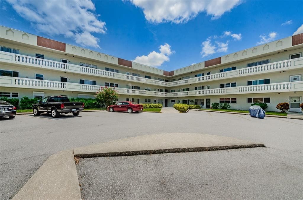 2285 NORWEGIAN DRIVE UNIT 51 CLEARWATER, FL 33763