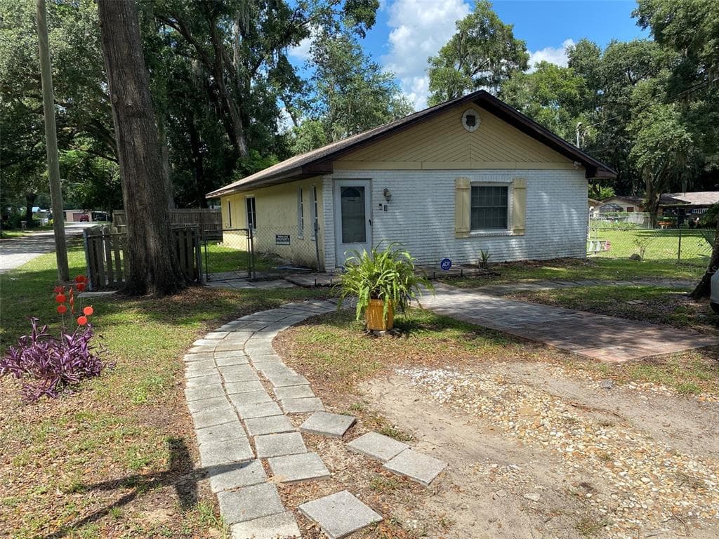 502 TWEED AVENUE SEFFNER, FL 33584