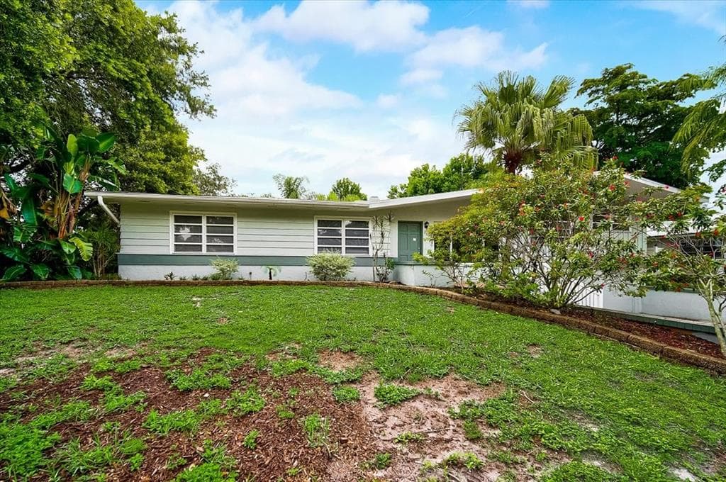 2644 SIESTA DRIVE SARASOTA, FL 34239
