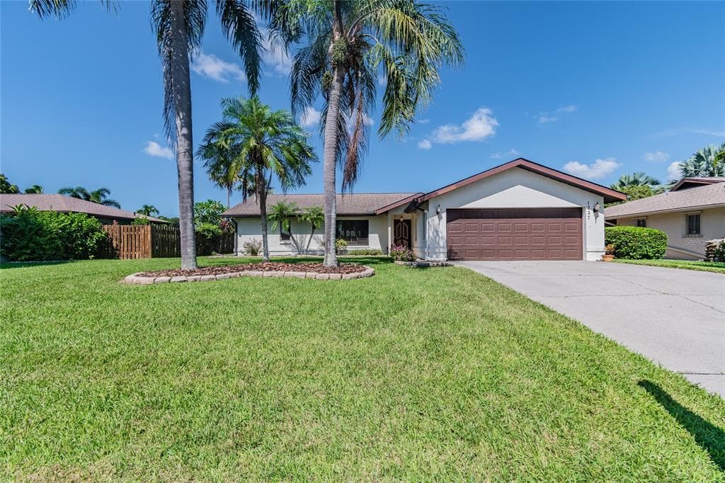 1227 PINEBROOK WAY VENICE, FL 34285