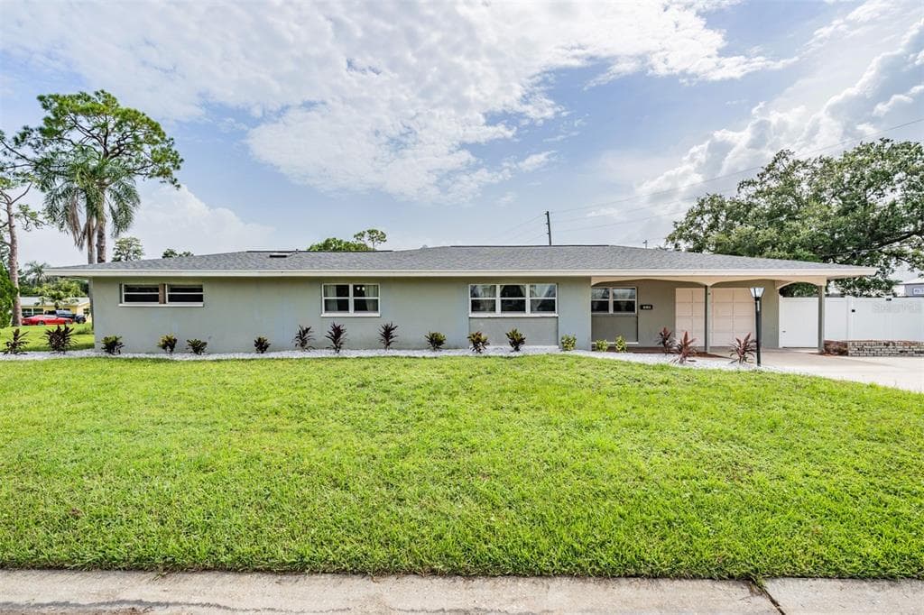 310 87TH AVENUE N ST PETERSBURG, FL 33702