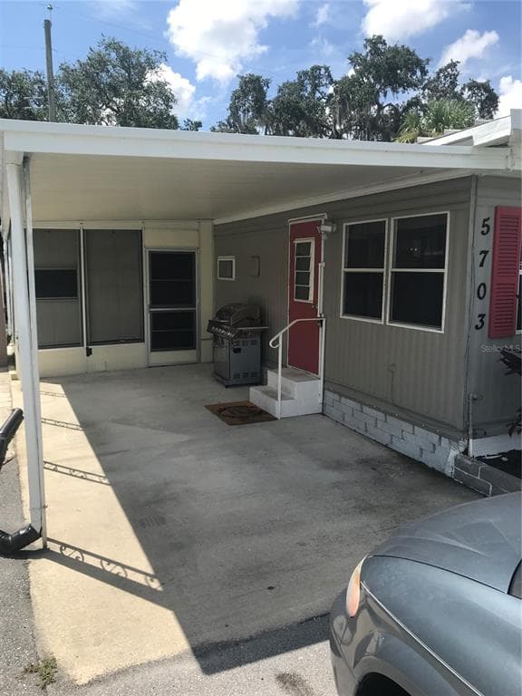 5703 RIVERVIEW DRIVE NEW PORT RICHEY, FL 34652