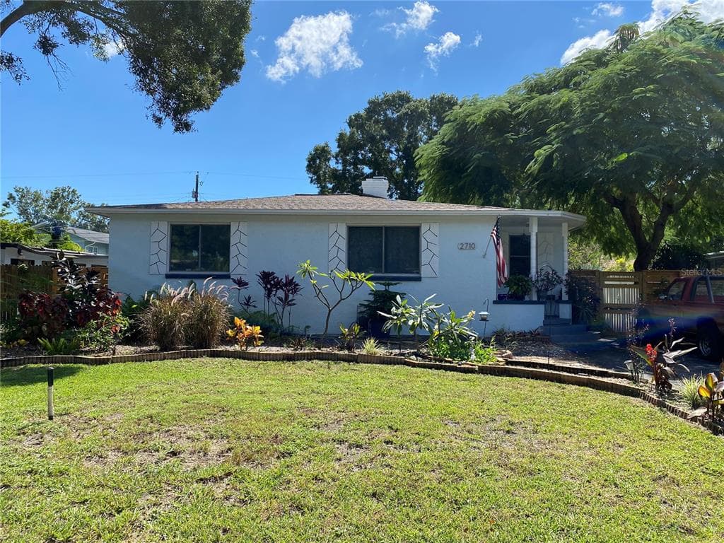 2710 N 35TH AVENUE N ST PETERSBURG, FL 33713