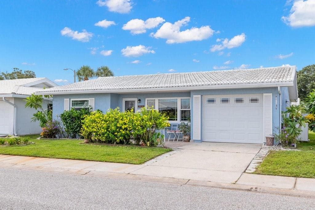 5410 LEMON TREE LANE N UNIT 2