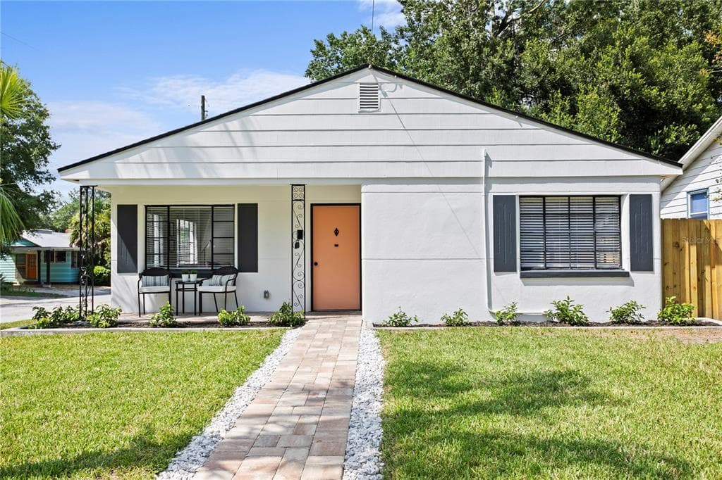 1000 E HAMILTON AVENUE TAMPA, FL 33604