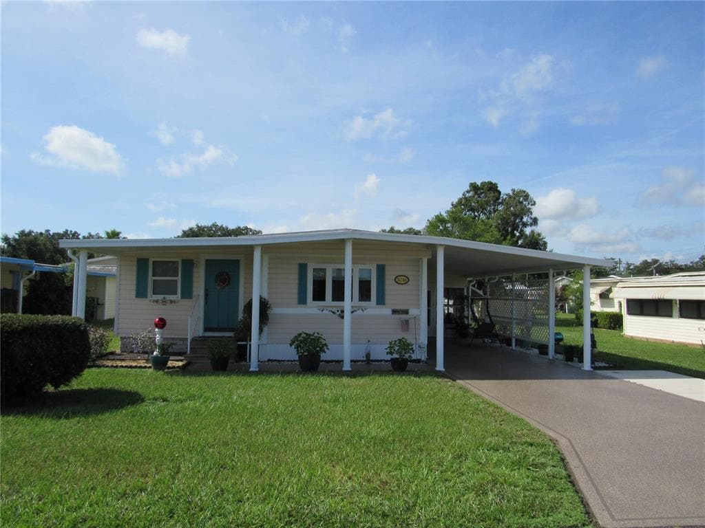 36746 GRACE AVENUE ZEPHYRHILLS, FL 33542